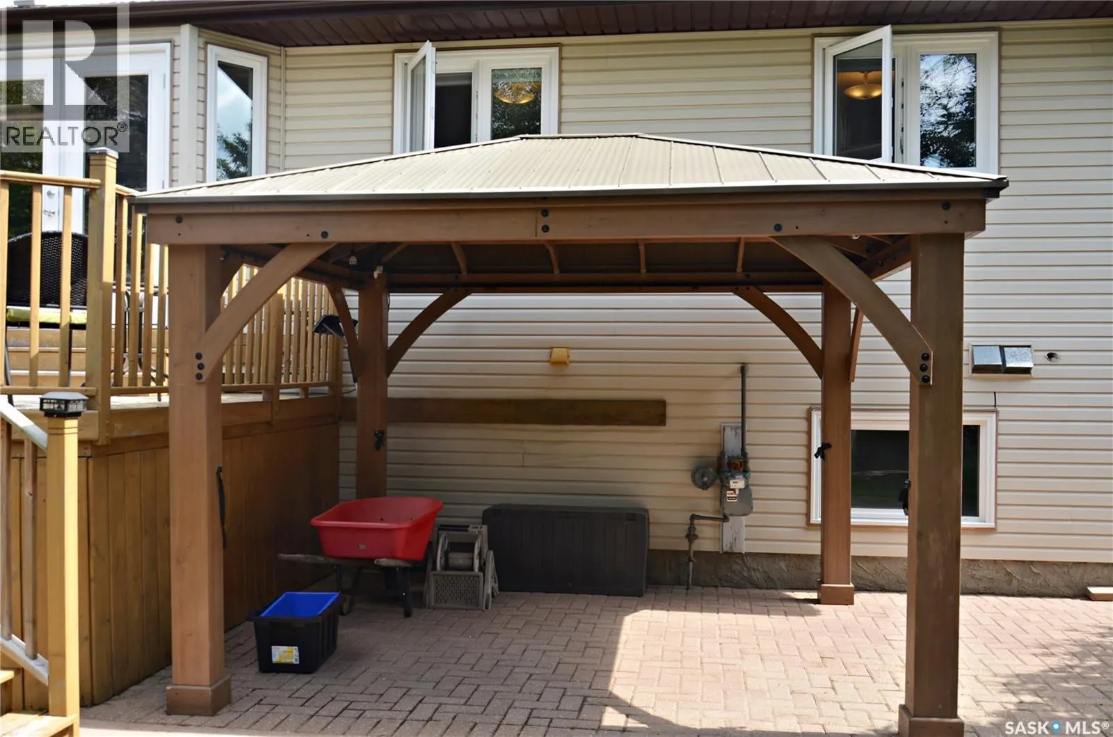 110 Bronson CRESCENT