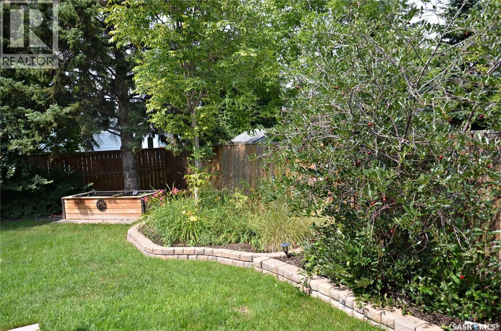 110 Bronson CRESCENT