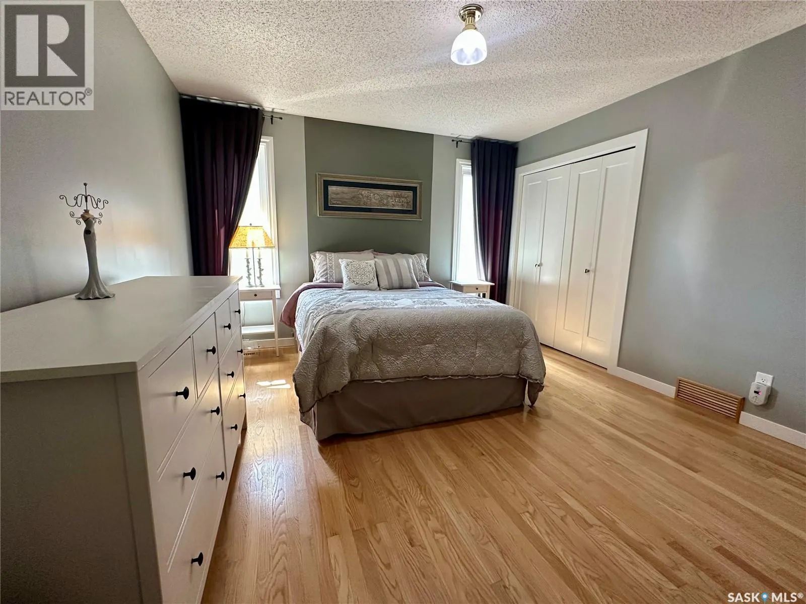 110 Bronson CRESCENT