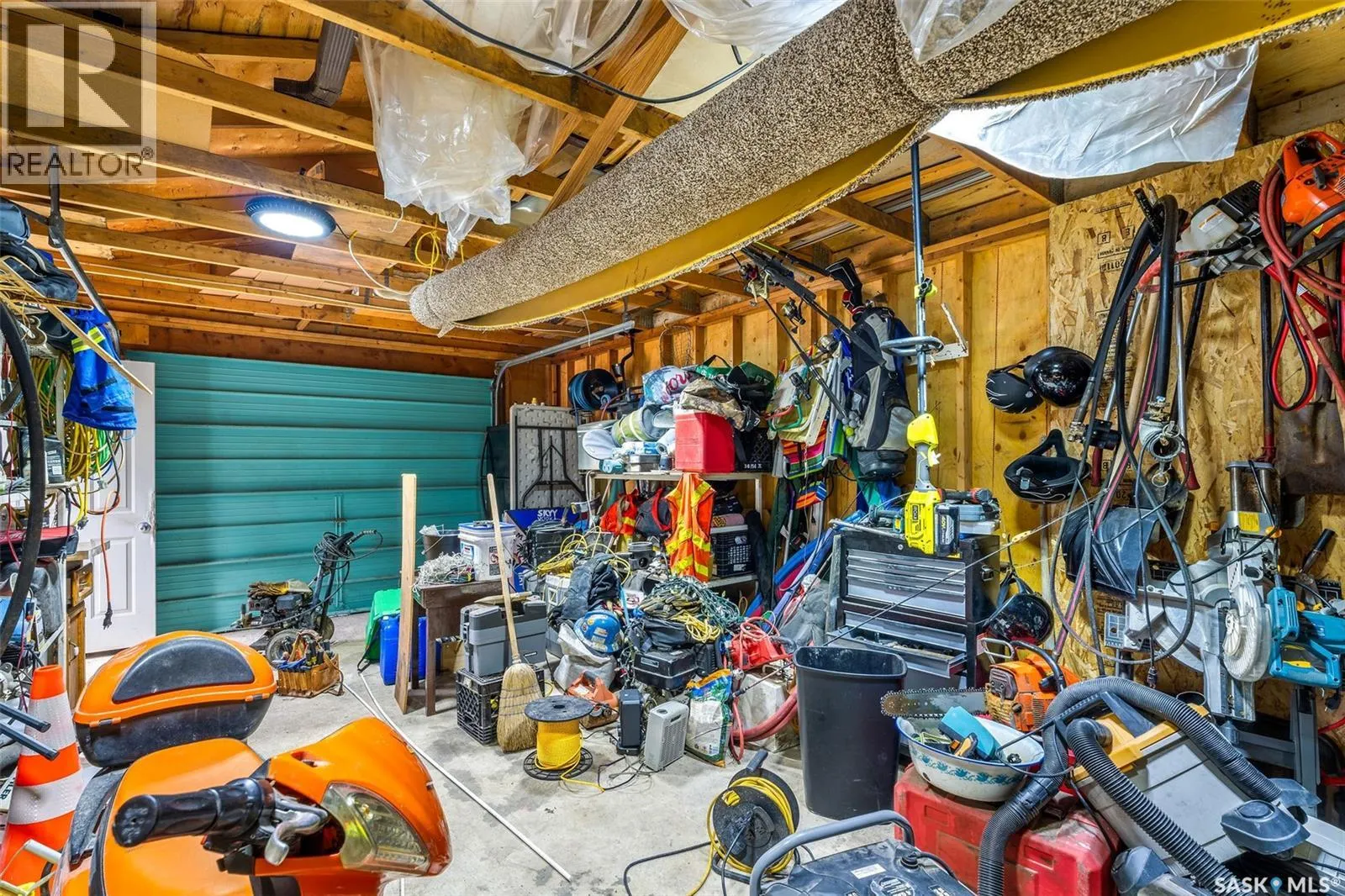 212 Spruce DRIVE N