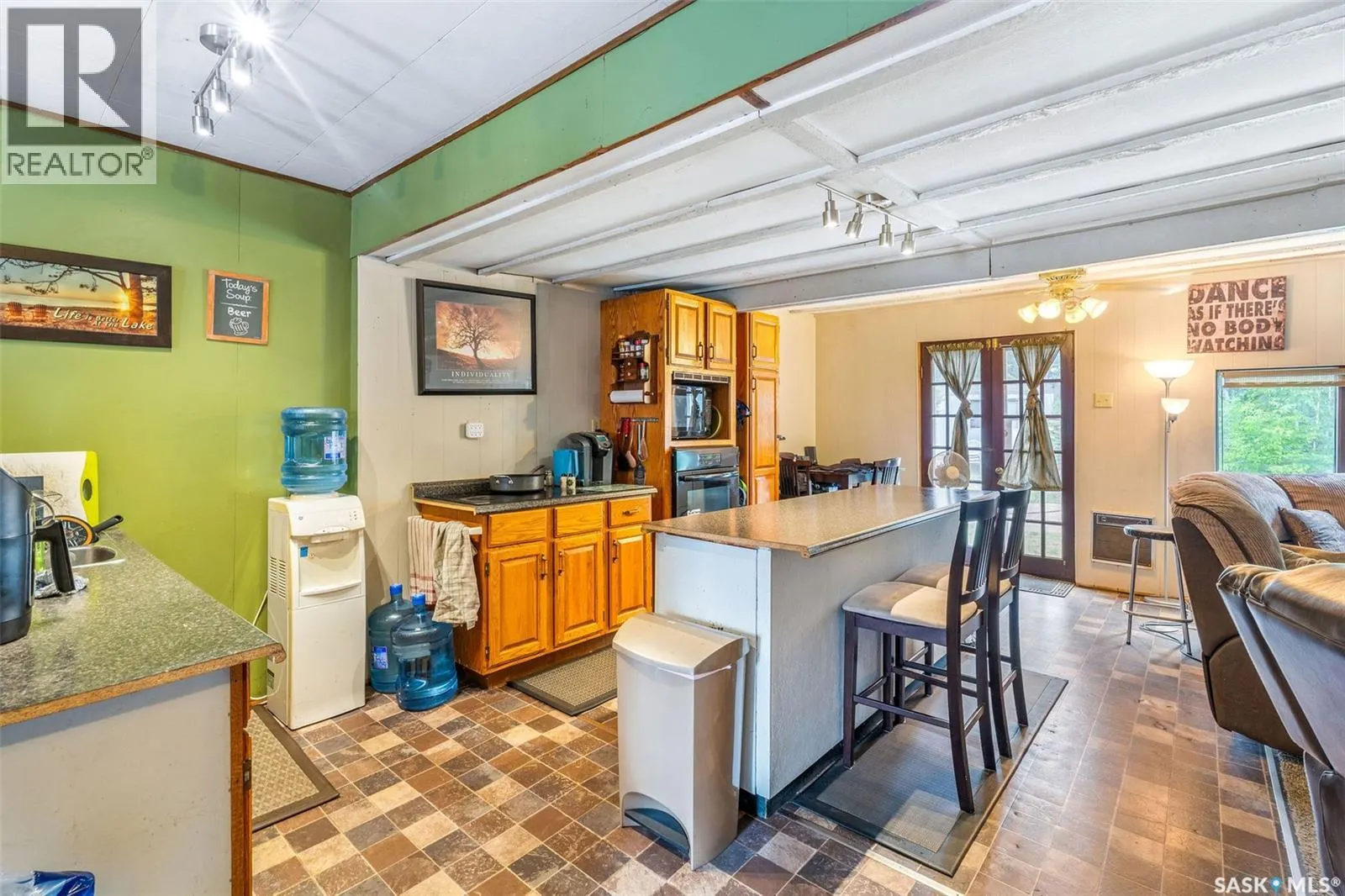 212 Spruce DRIVE N