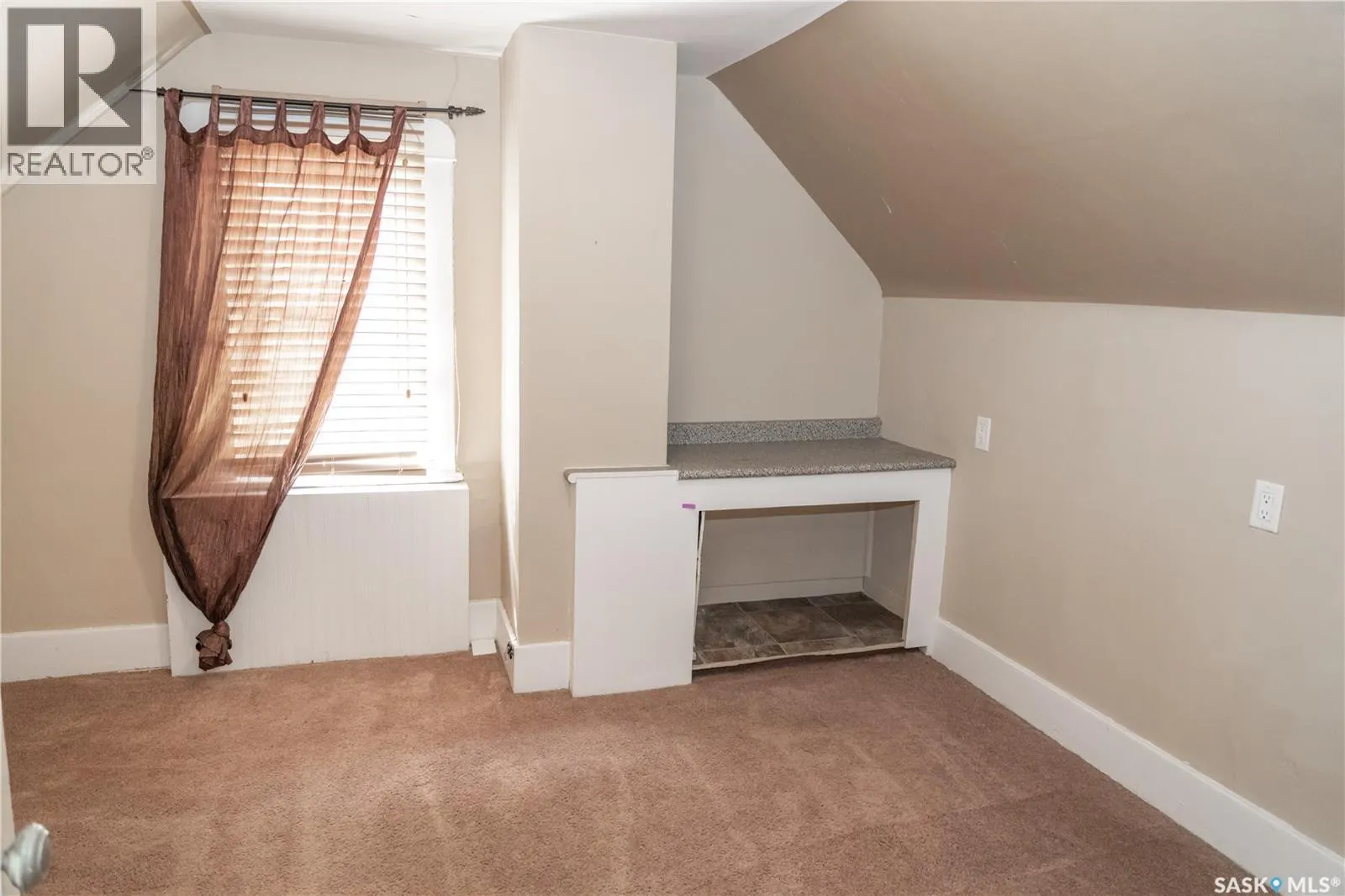 409 29th STREET W