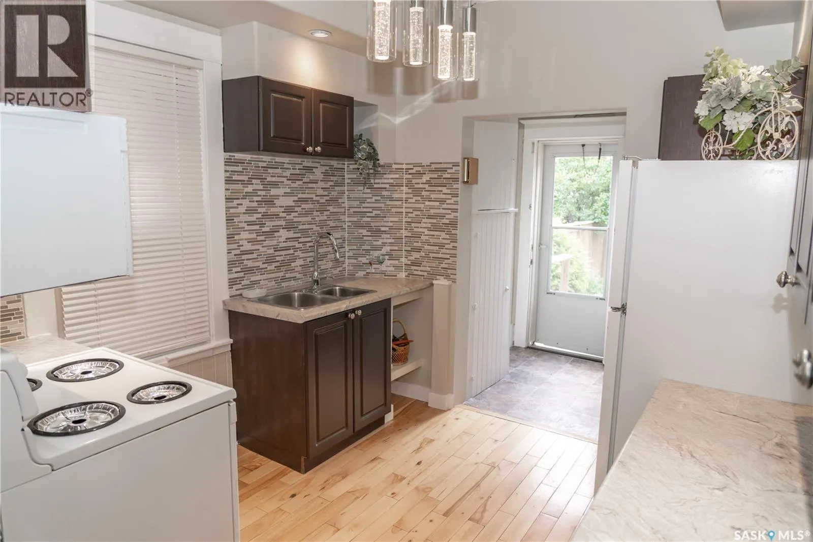 409 29th STREET W