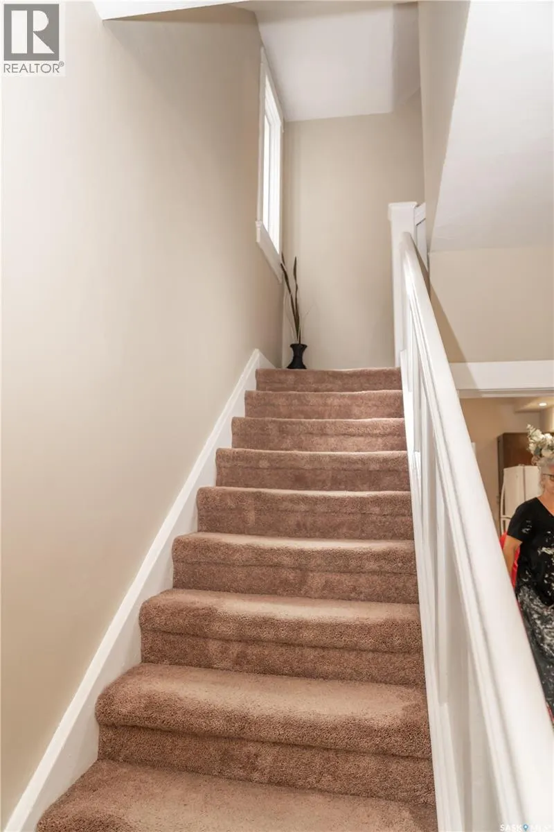 409 29th STREET W