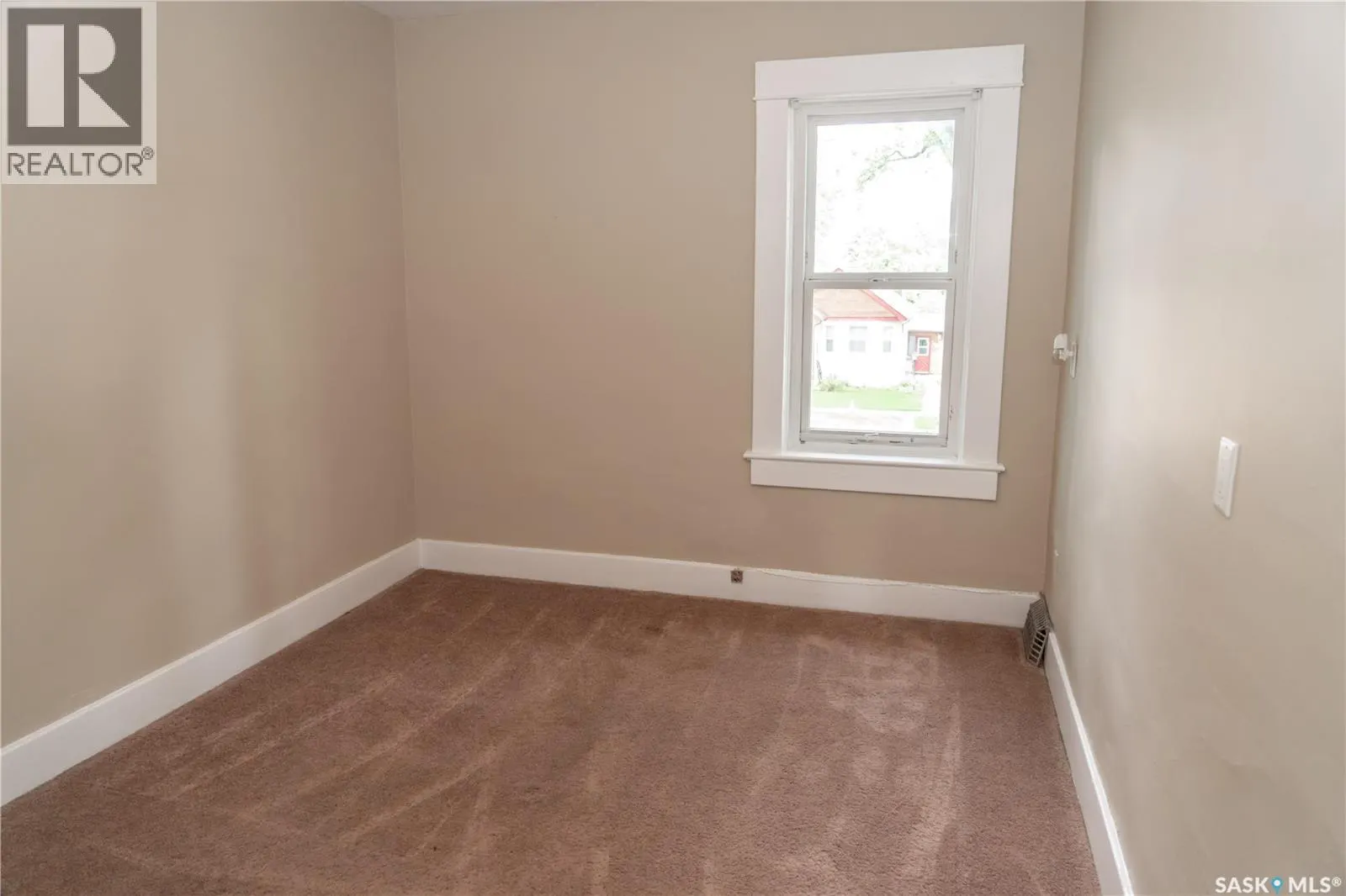 409 29th STREET W