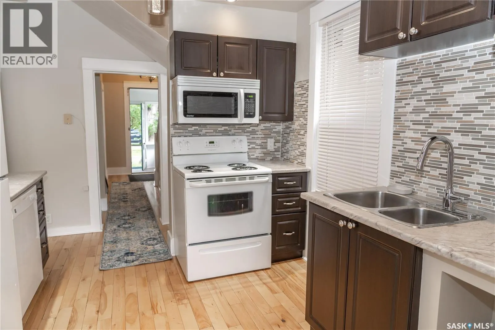 409 29th STREET W