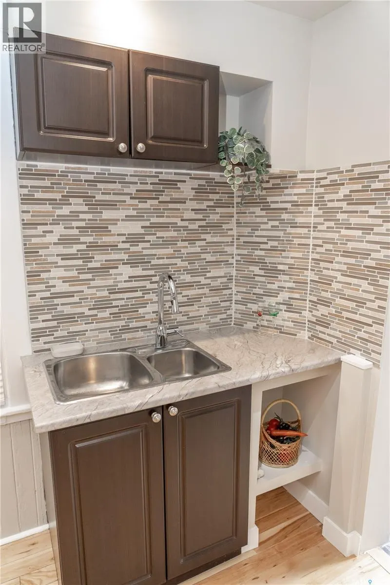 409 29th STREET W