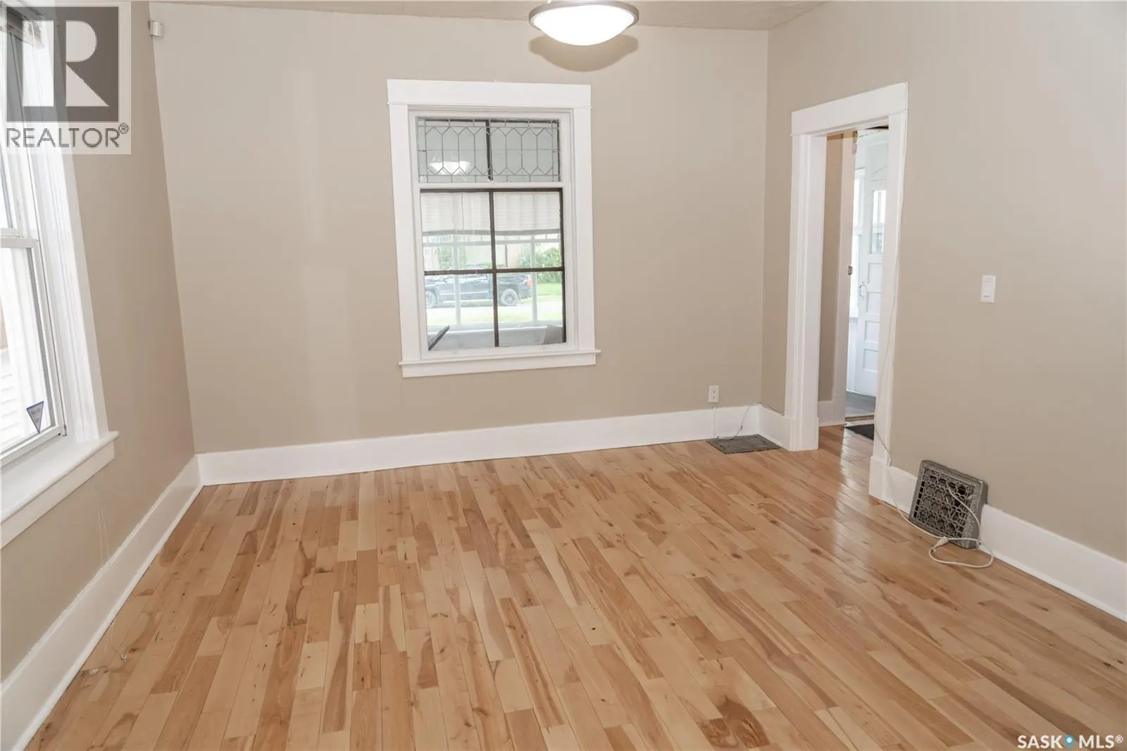 409 29th STREET W
