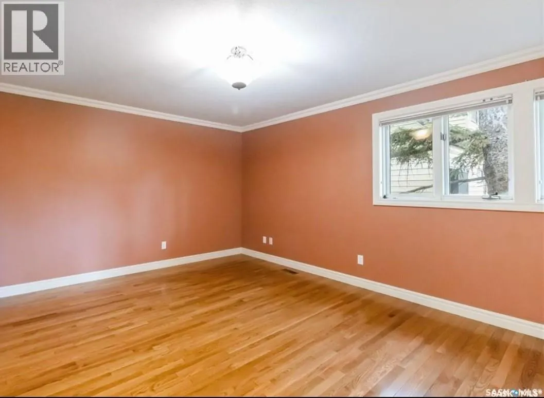 1203 15th STREET E