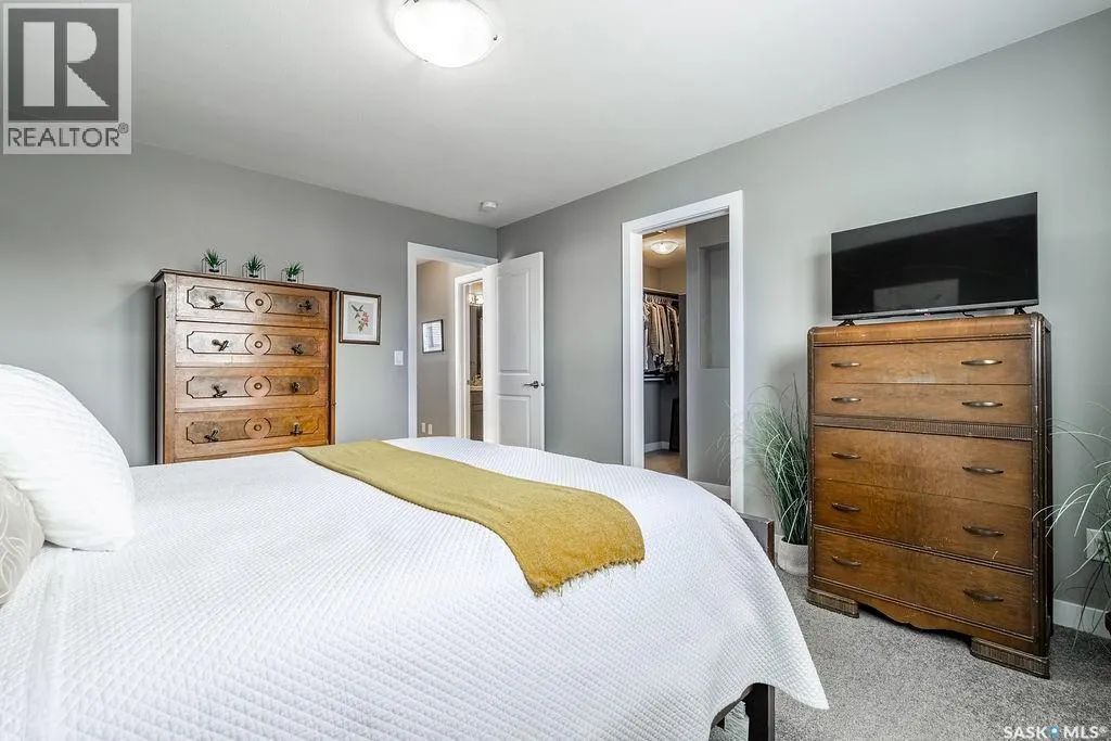 1424 Cassat DRIVE