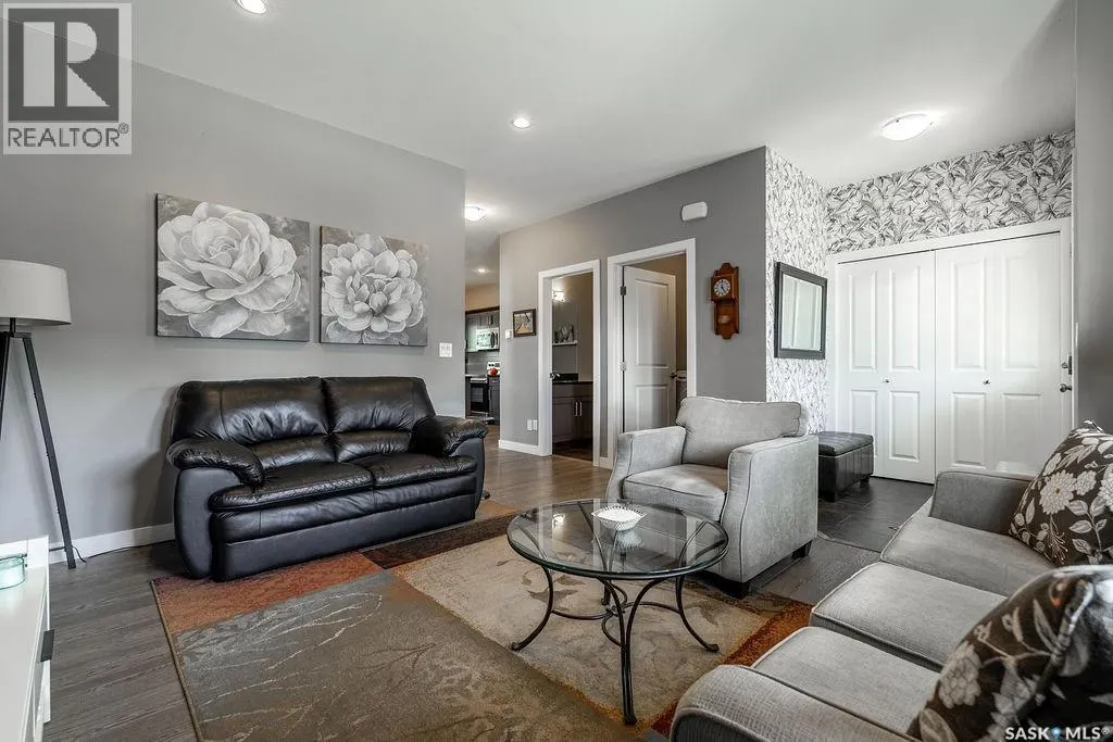 1424 Cassat DRIVE