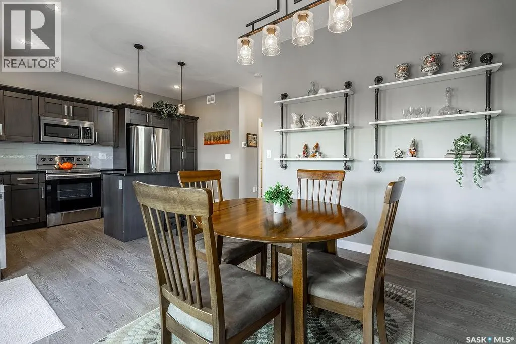 1424 Cassat DRIVE