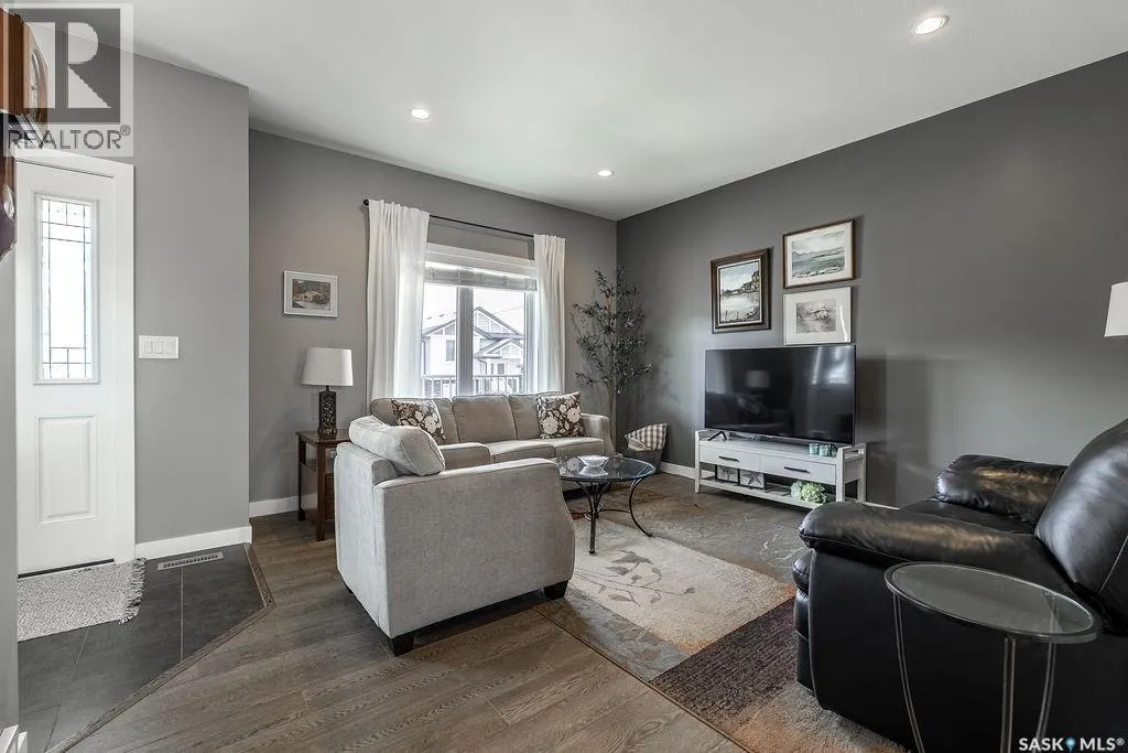 1424 Cassat DRIVE