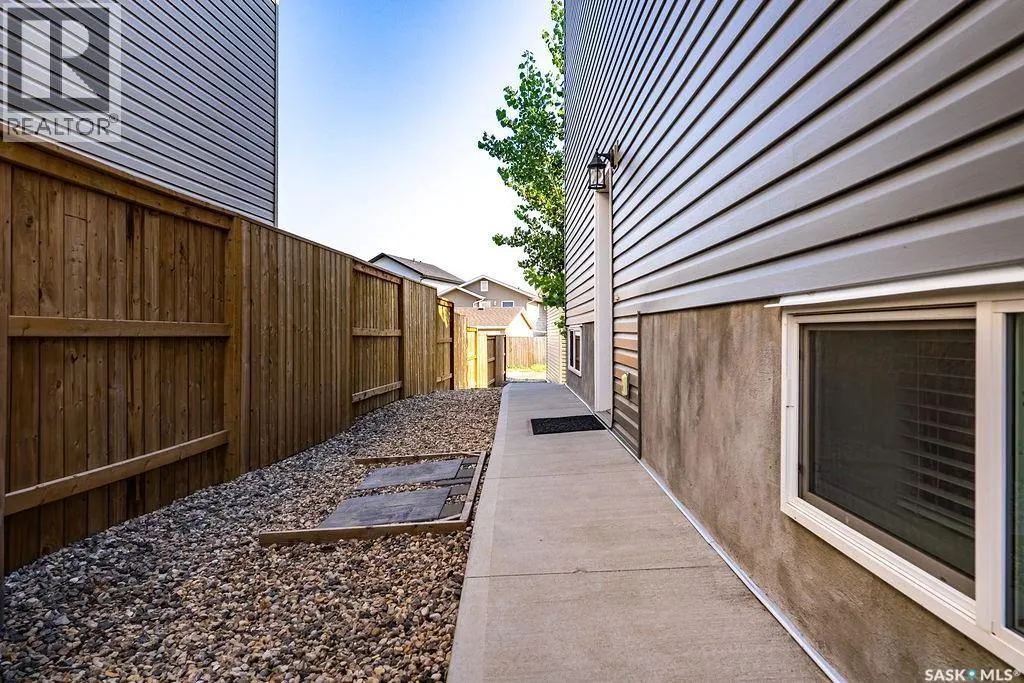 1424 Cassat DRIVE