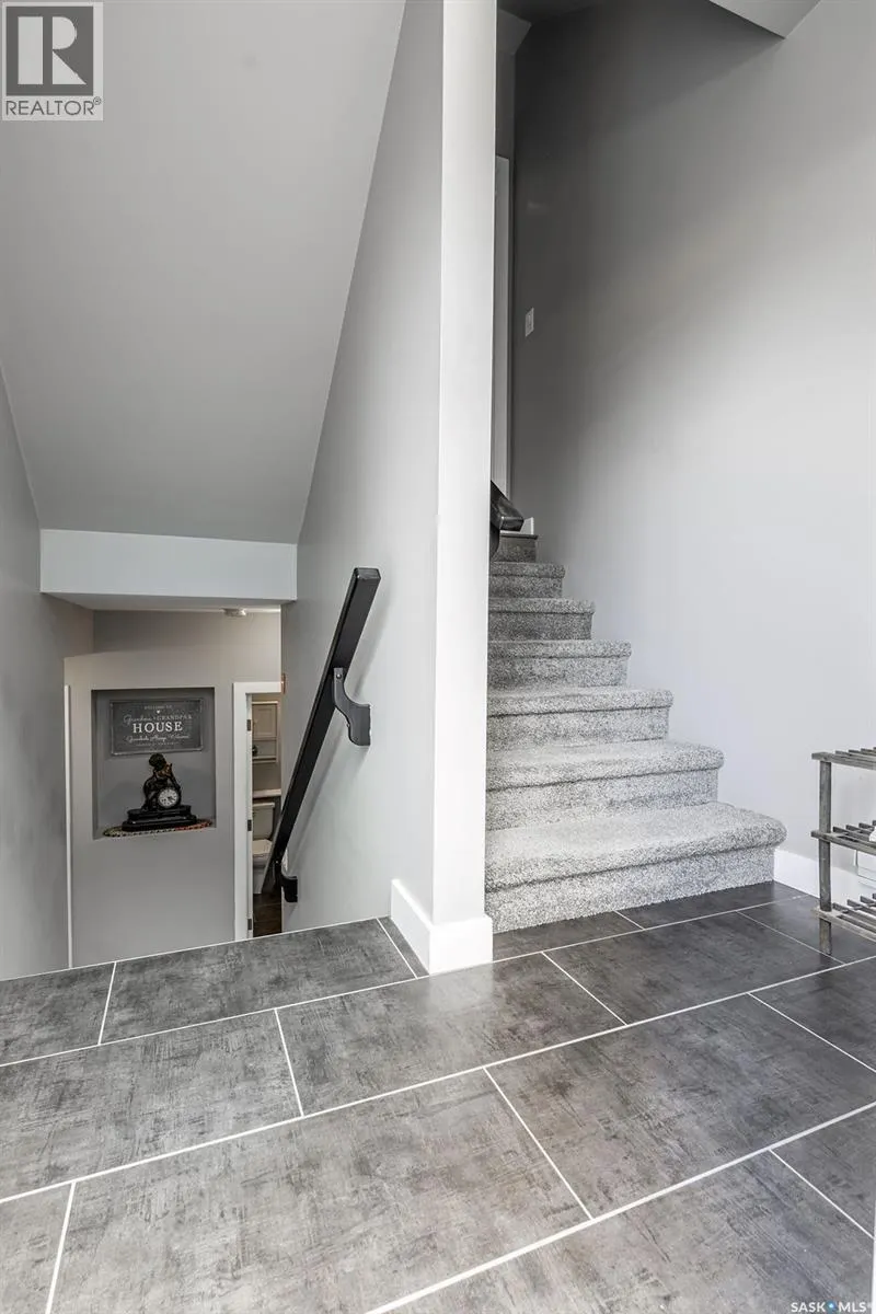 1424 Cassat DRIVE