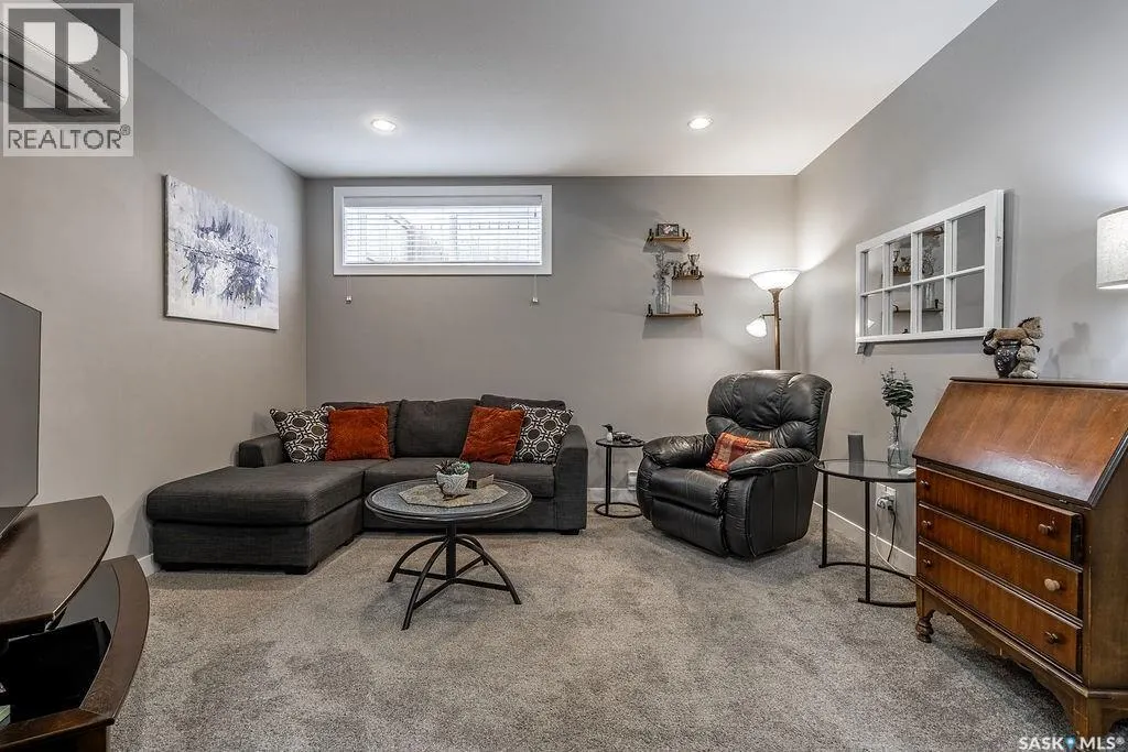1424 Cassat DRIVE