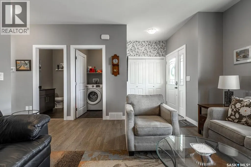 1424 Cassat DRIVE