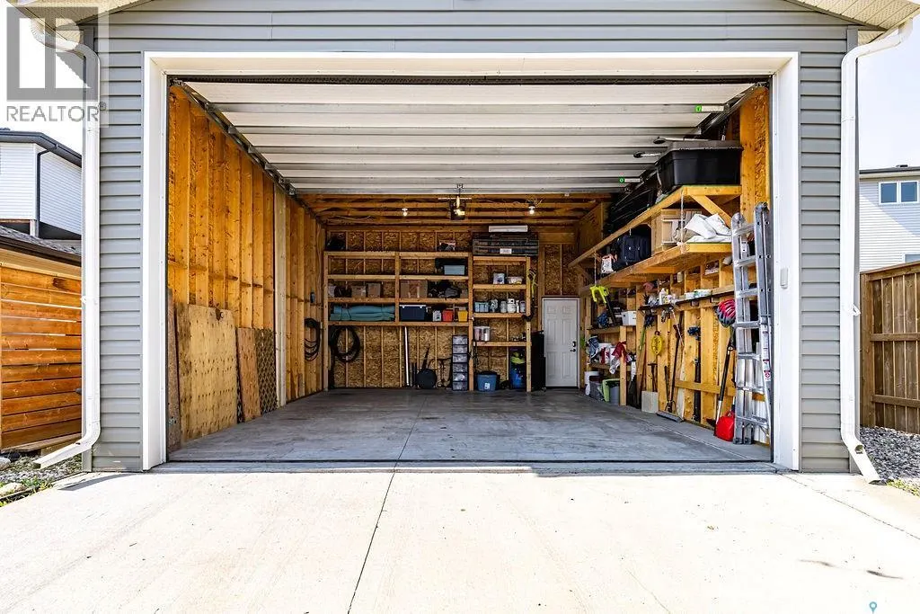 1424 Cassat DRIVE