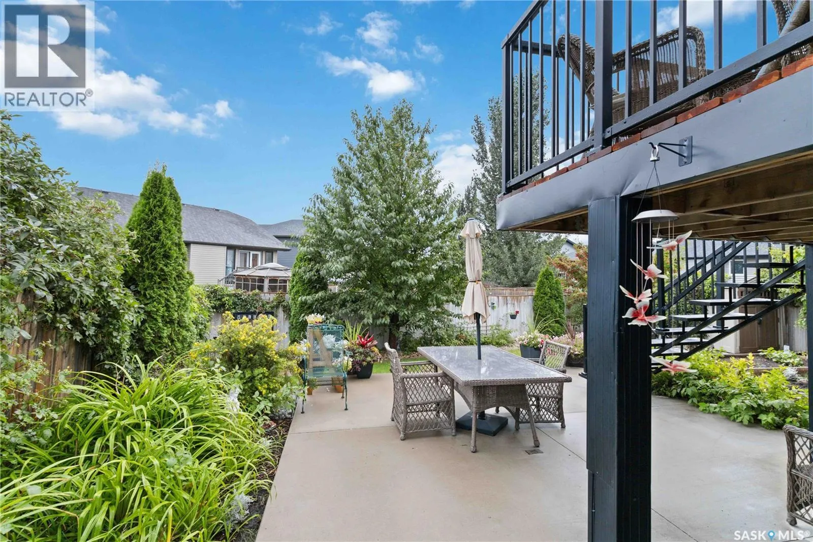 606 Dickson CRESCENT