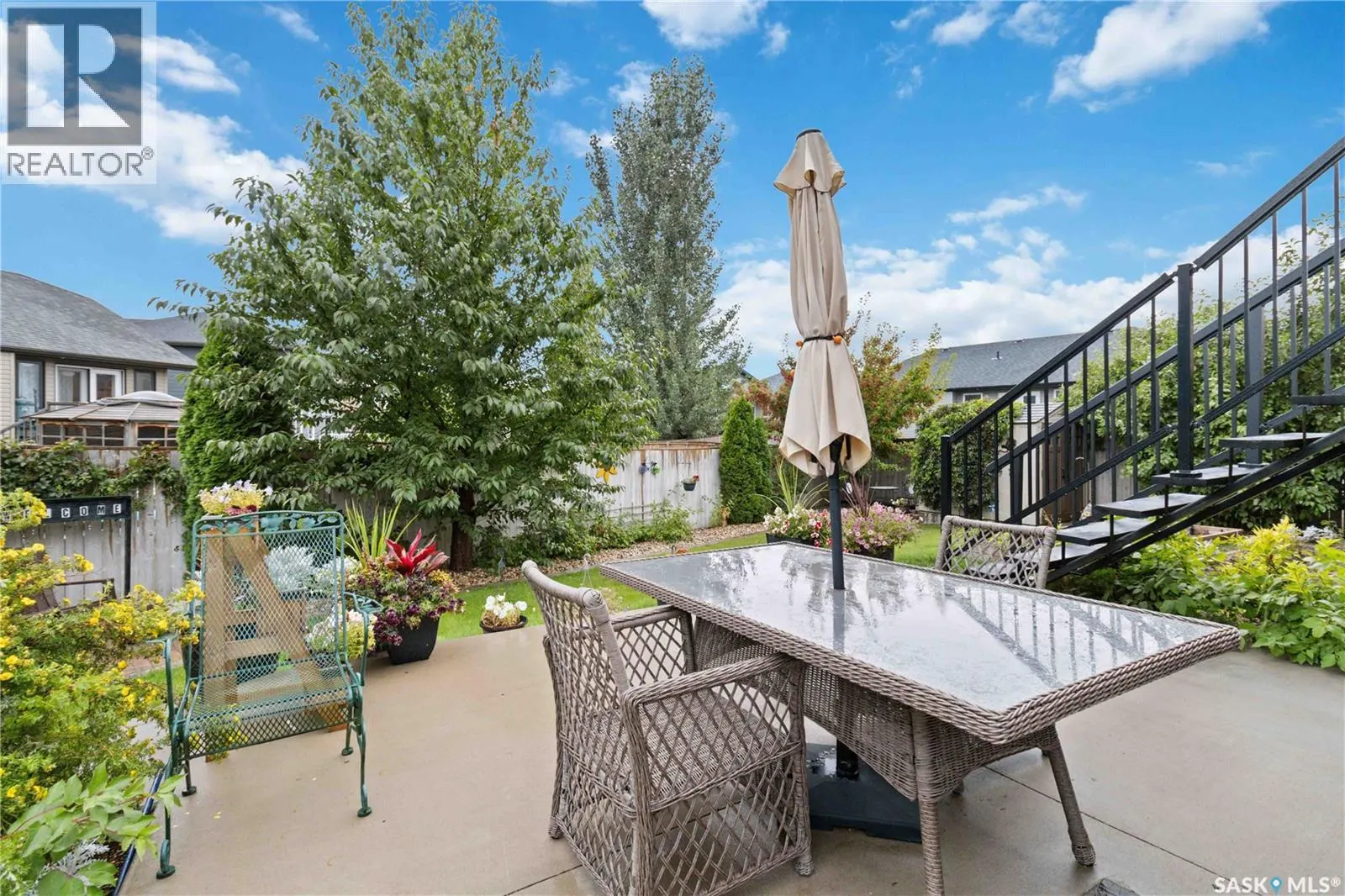 606 Dickson CRESCENT