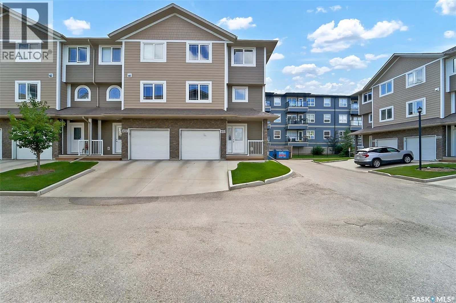 401 212 Willis CRESCENT