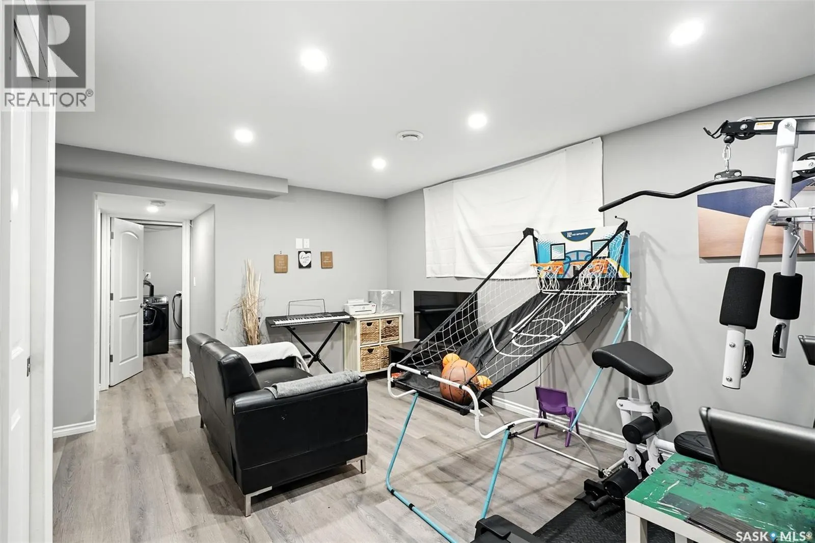 166 Cornish ROAD