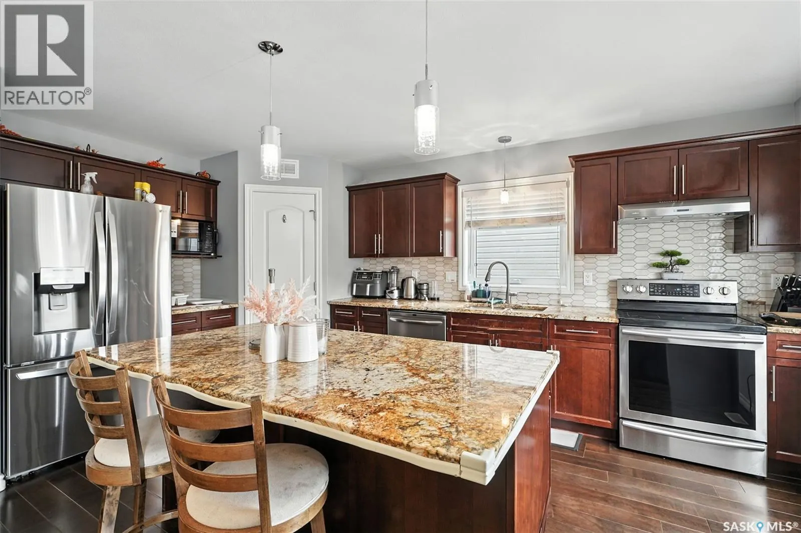 166 Cornish ROAD