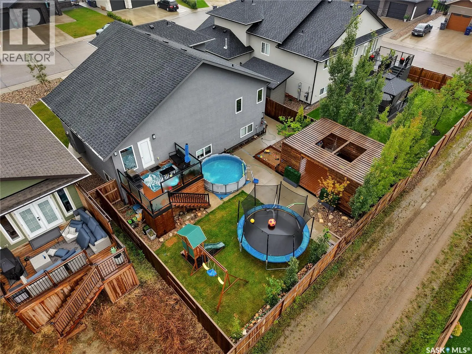 612 Evergreen TERRACE