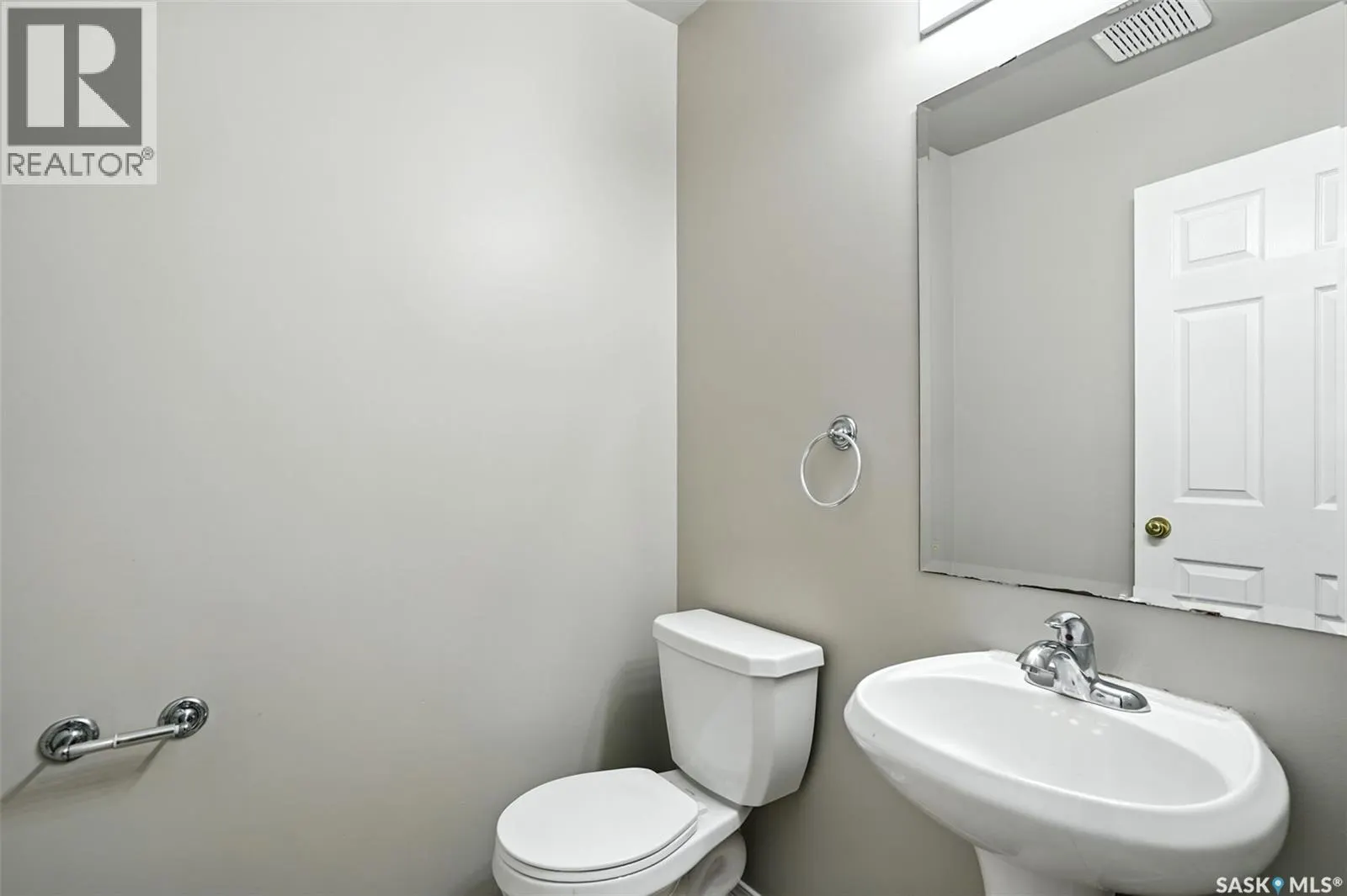 30 111 FAIRBROTHER CRESCENT