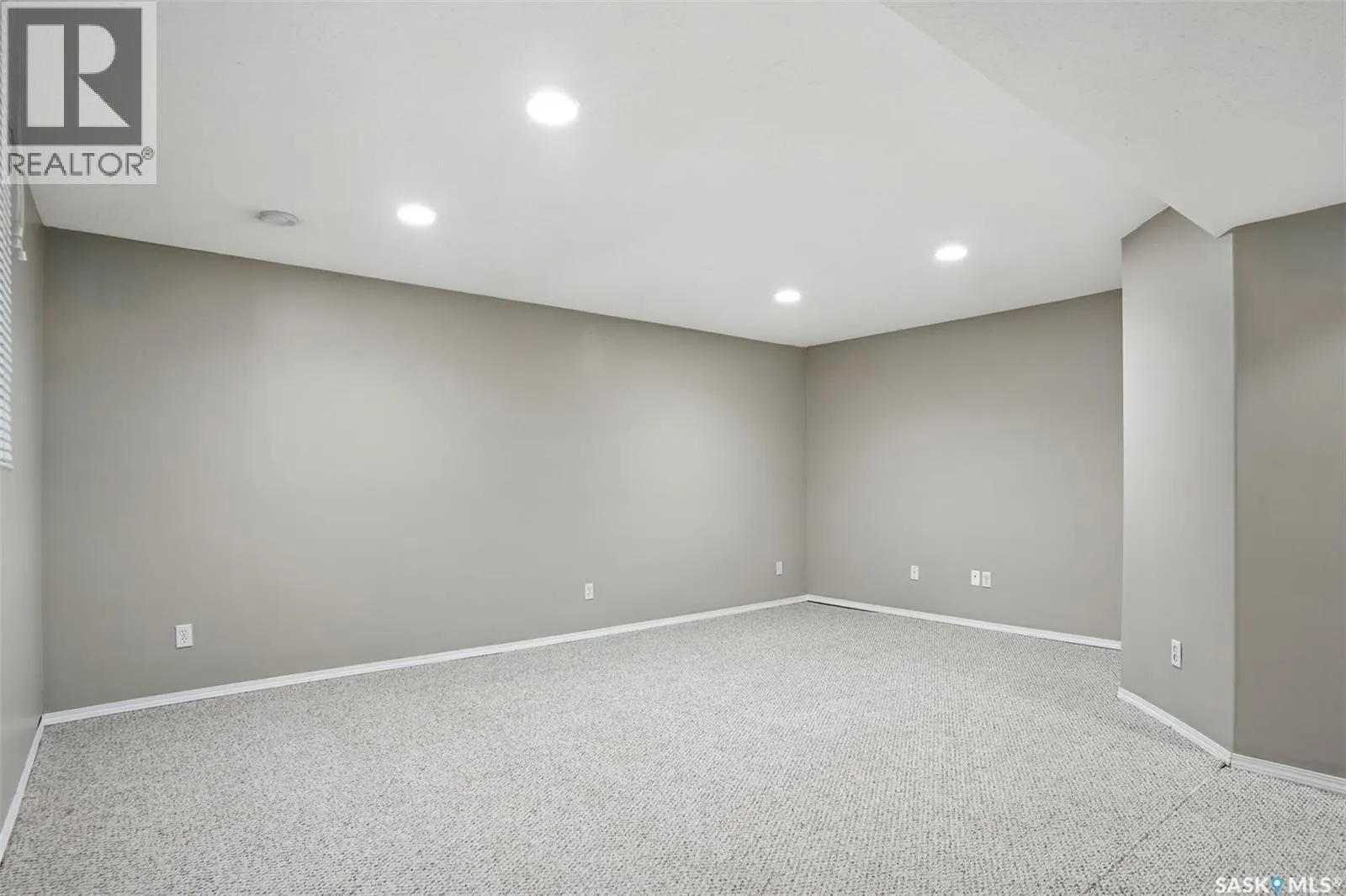30 111 FAIRBROTHER CRESCENT
