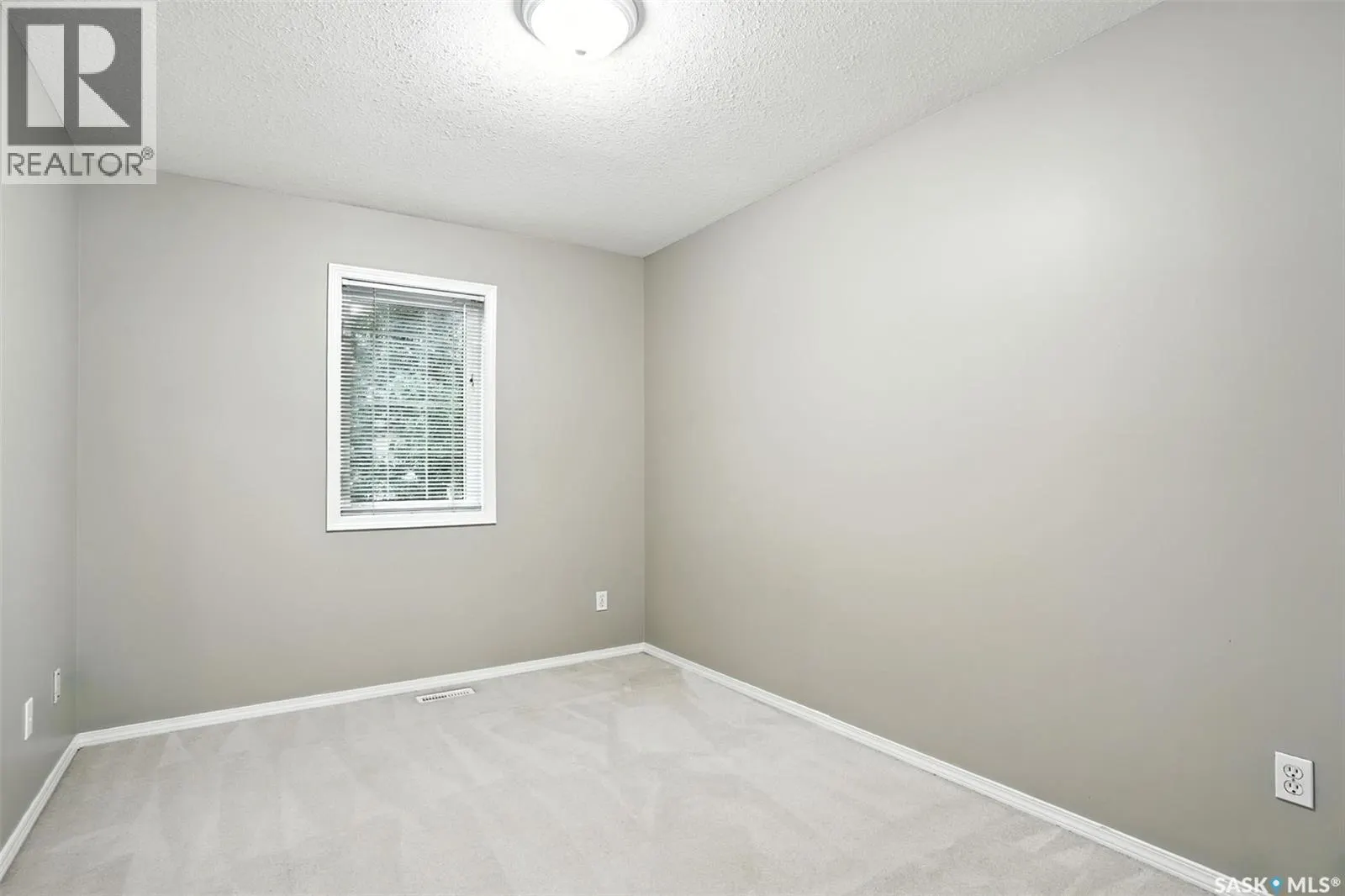 30 111 FAIRBROTHER CRESCENT