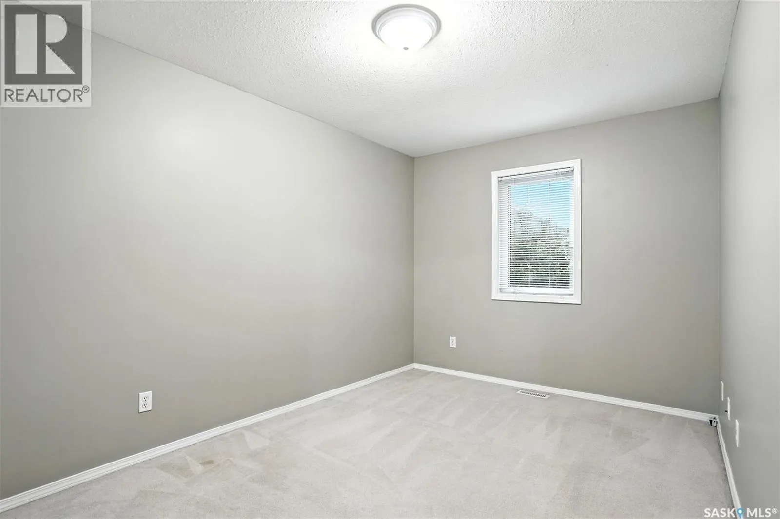 30 111 FAIRBROTHER CRESCENT