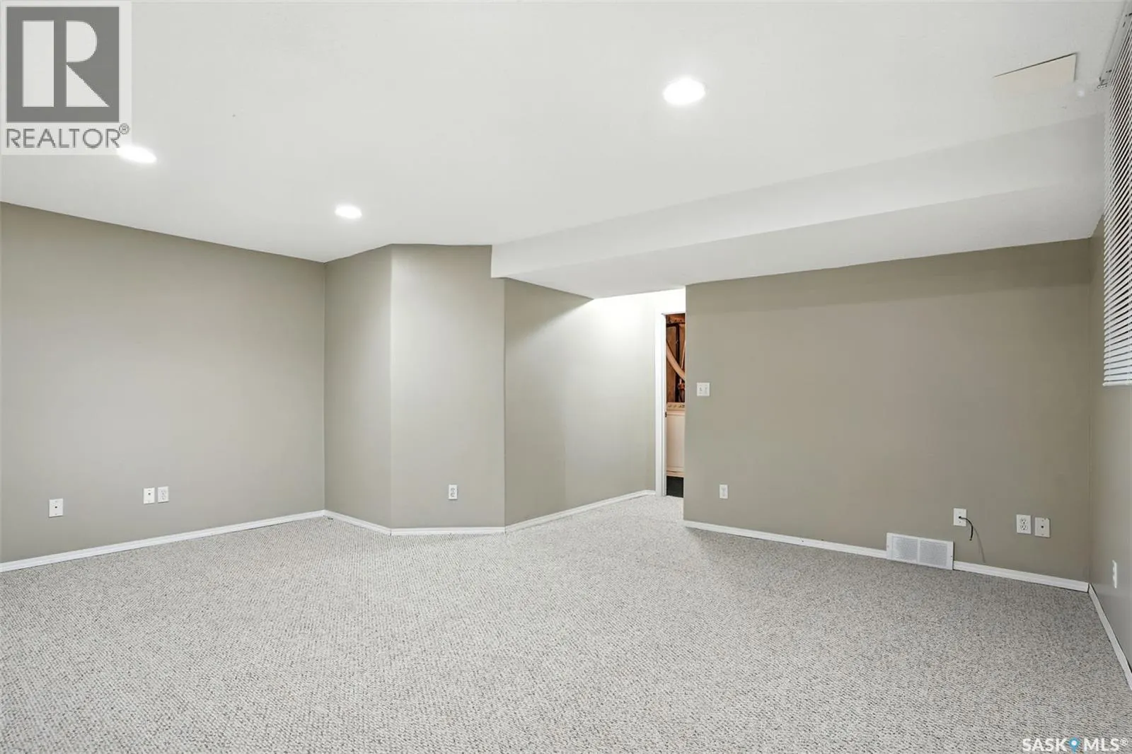 30 111 FAIRBROTHER CRESCENT