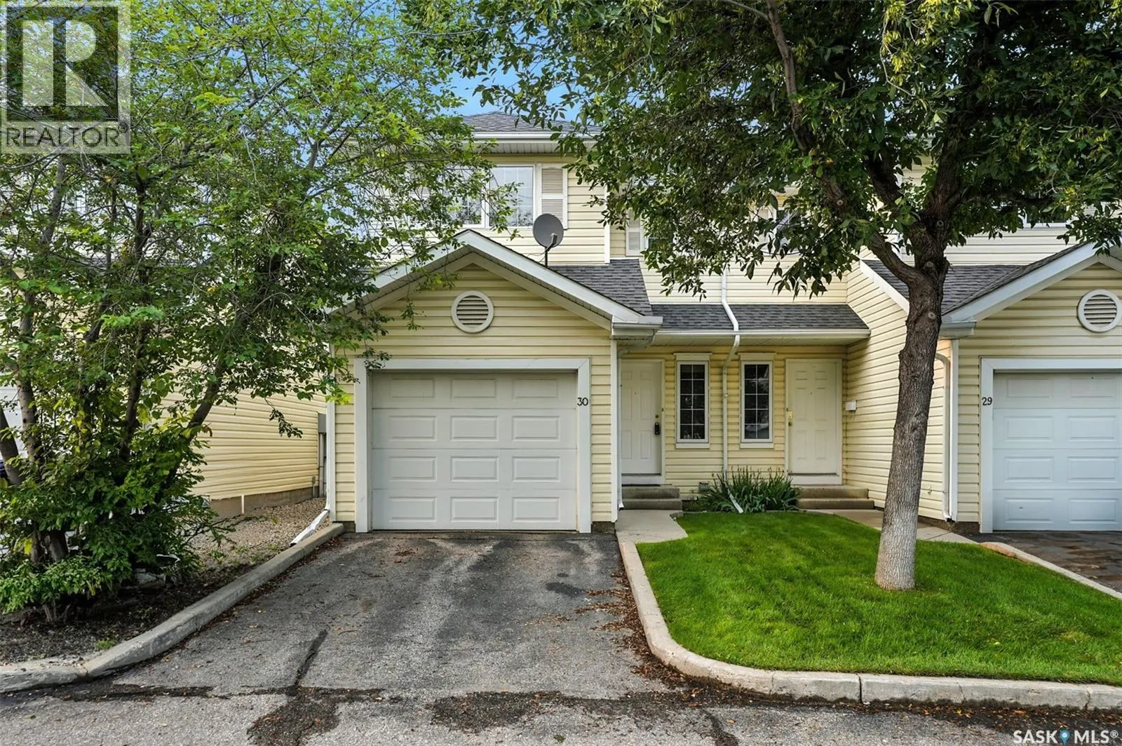 30 111 FAIRBROTHER CRESCENT