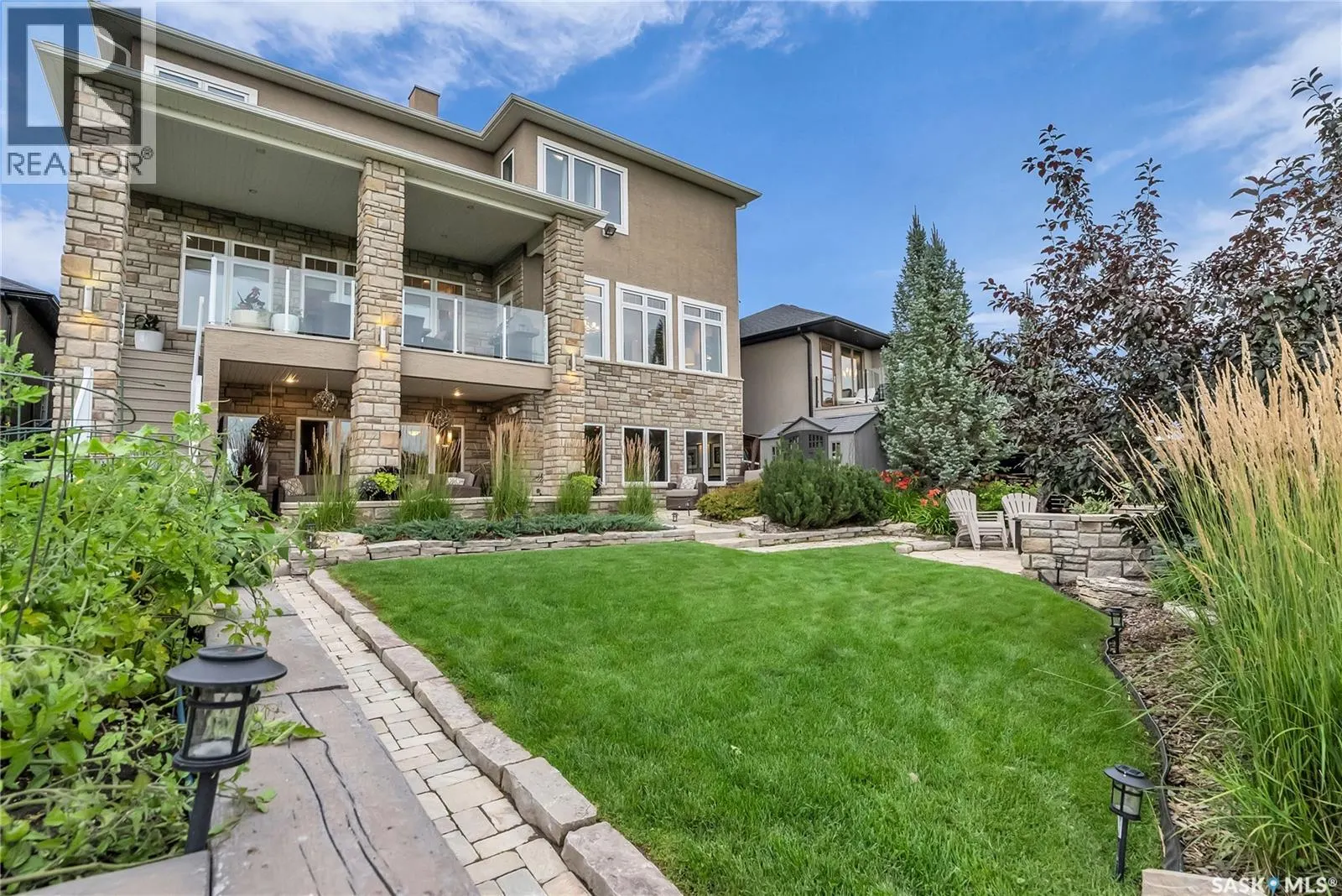 250 Whalley CRESCENT