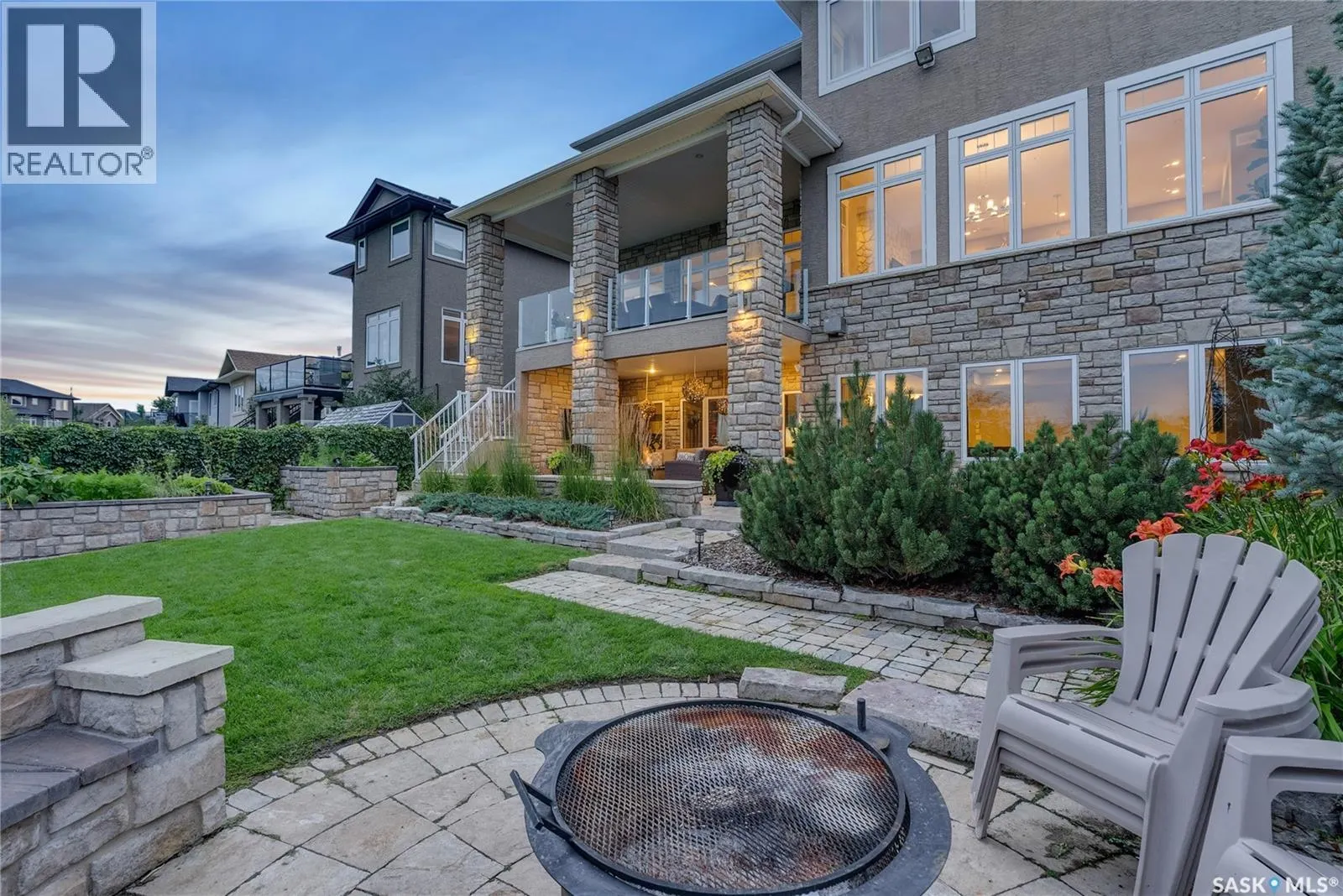 250 Whalley CRESCENT