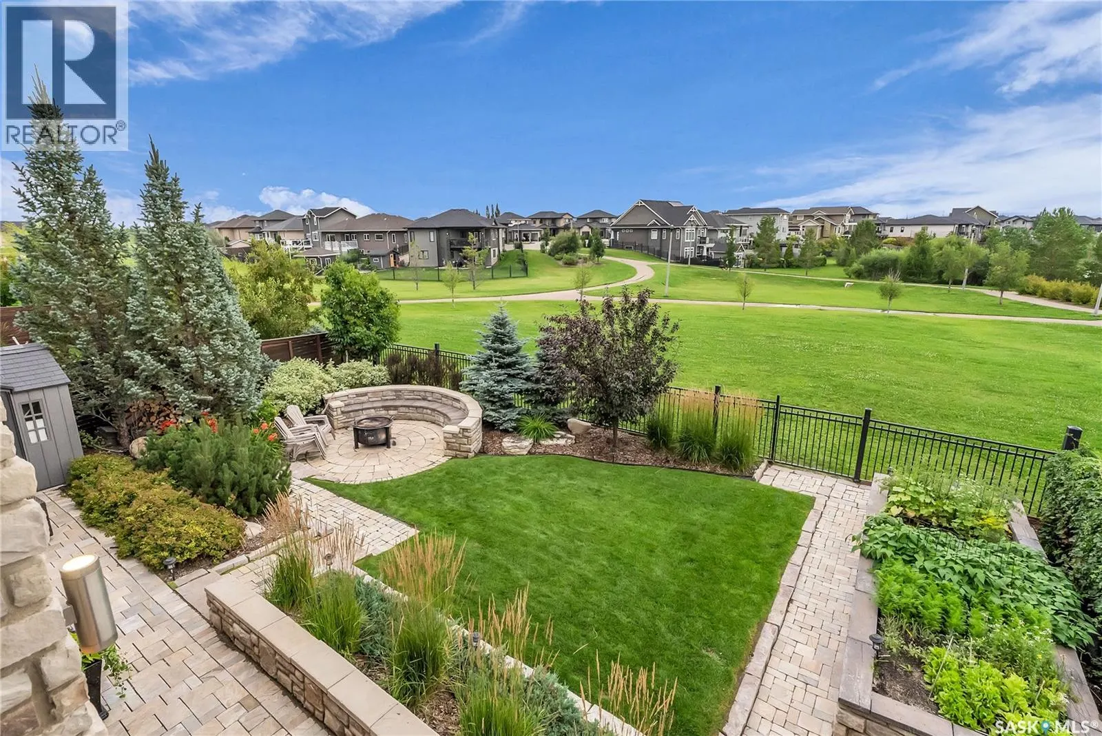 250 Whalley CRESCENT