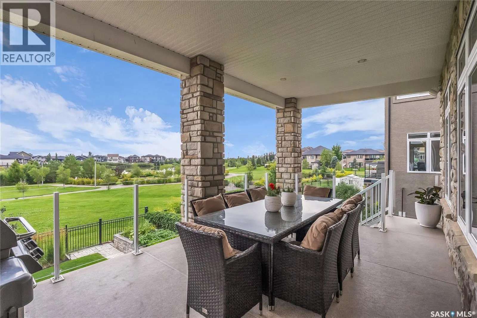 250 Whalley CRESCENT
