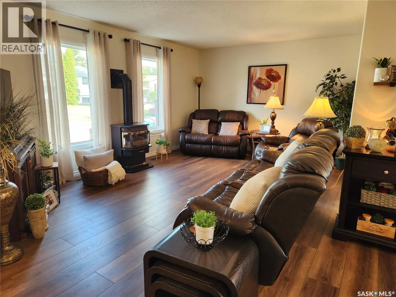 702 Golburn CRESCENT