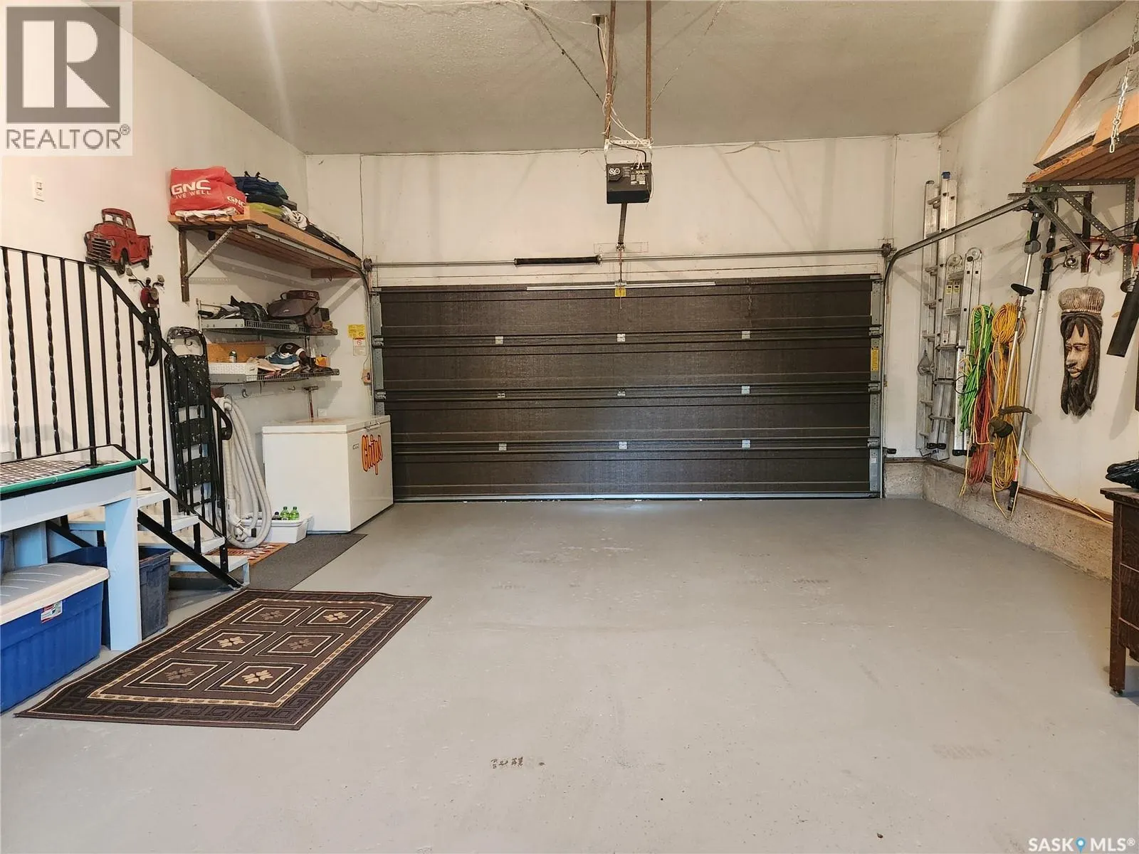 702 Golburn CRESCENT