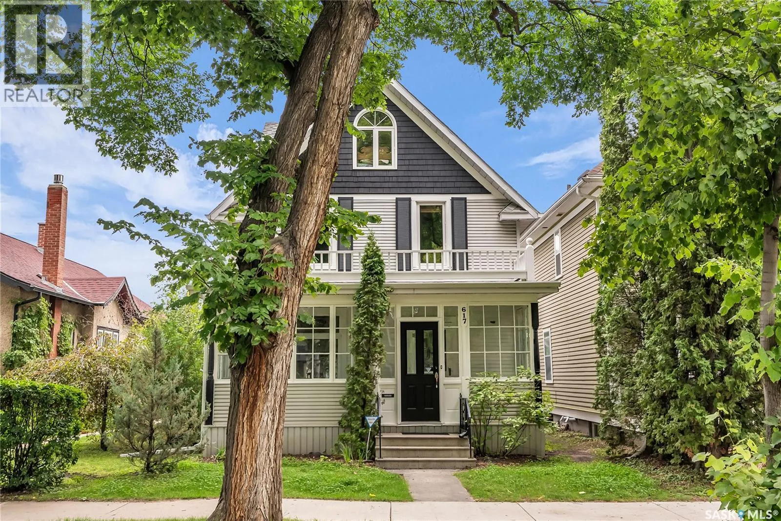 617 Lansdowne AVENUE