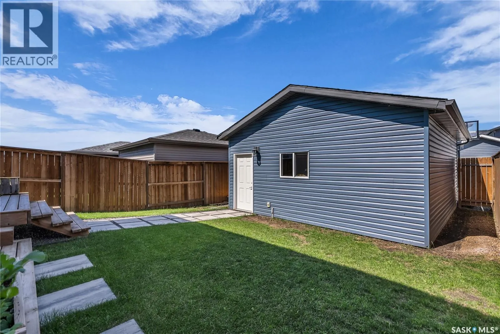 127 Newton WAY