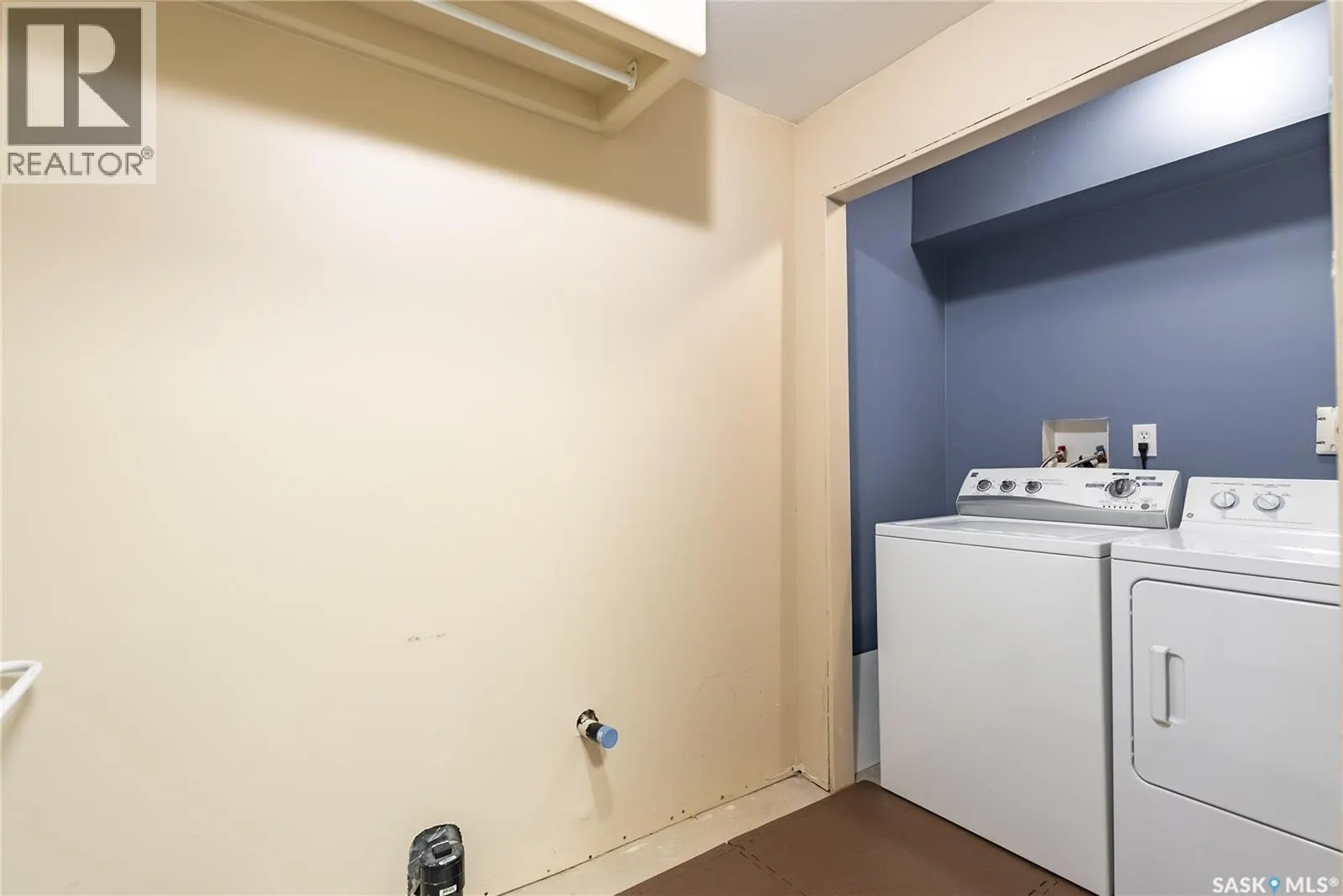84 103 Banyan CRESCENT