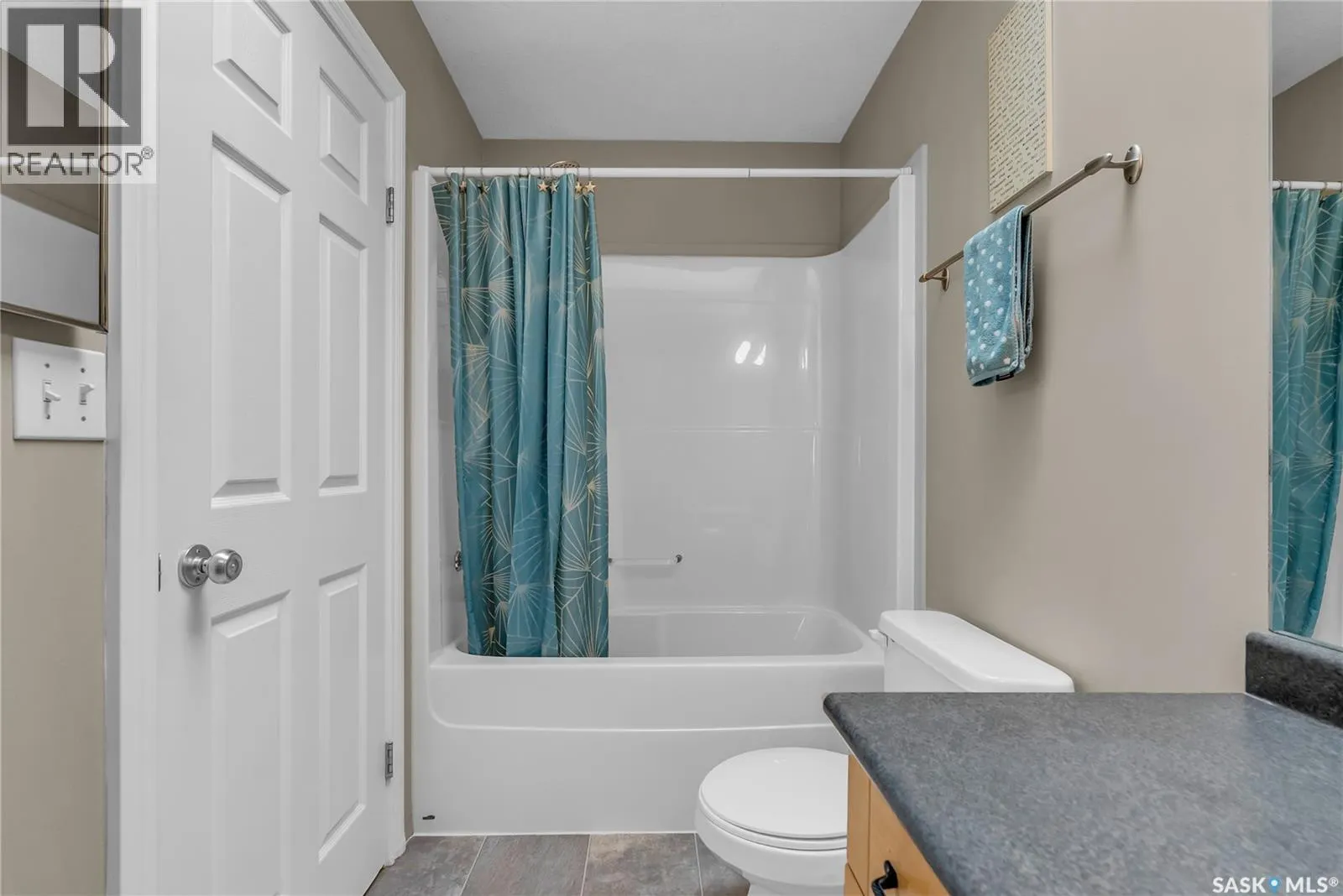 84 103 Banyan CRESCENT