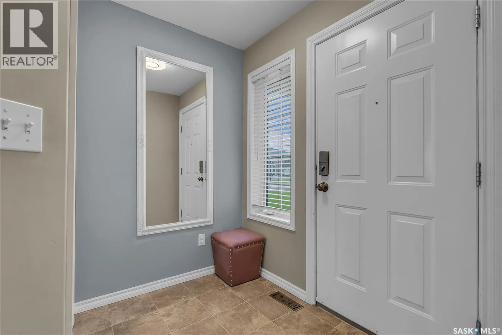 84 103 Banyan CRESCENT