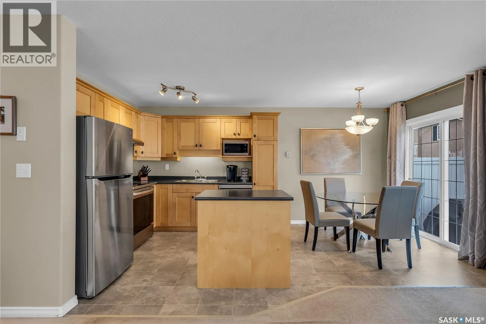 84 103 Banyan CRESCENT