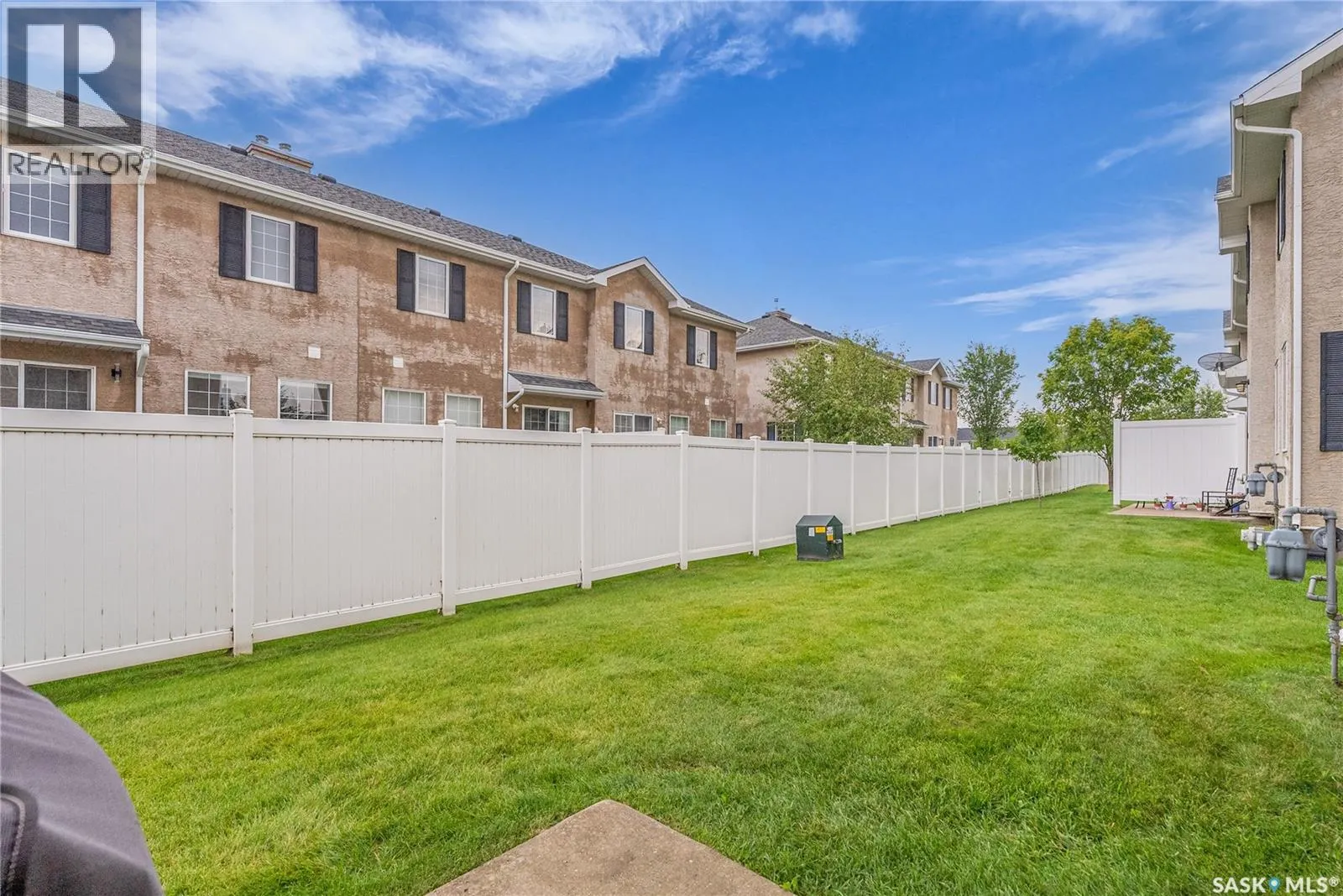 84 103 Banyan CRESCENT