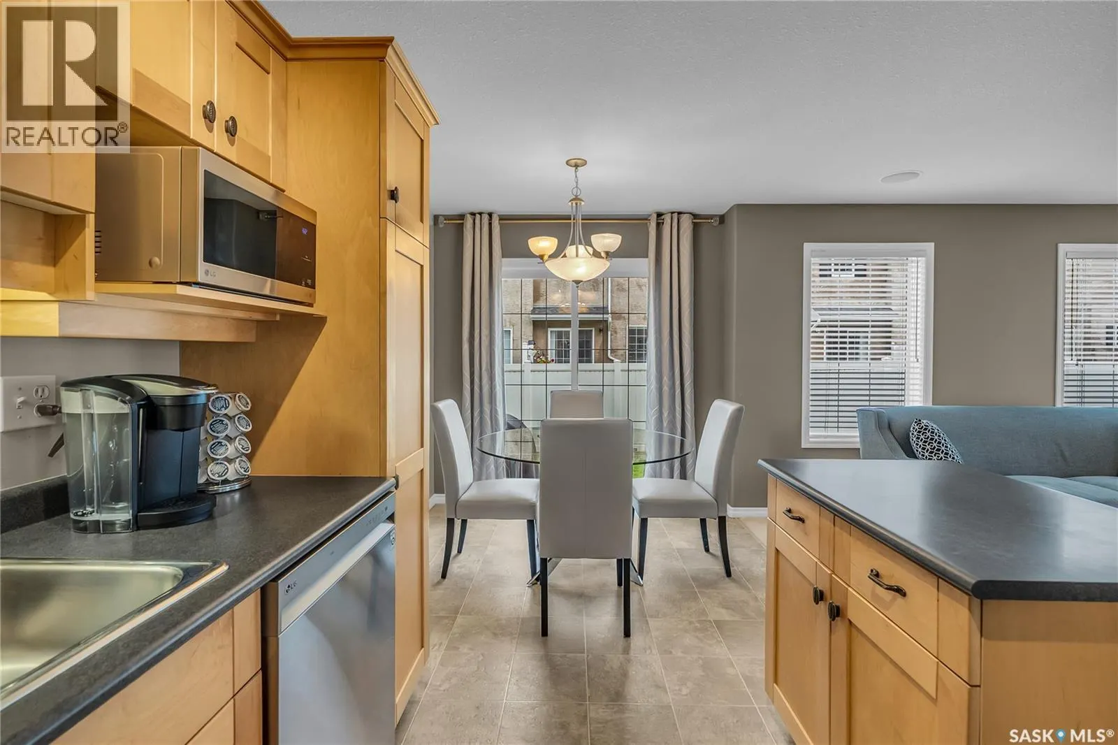 84 103 Banyan CRESCENT
