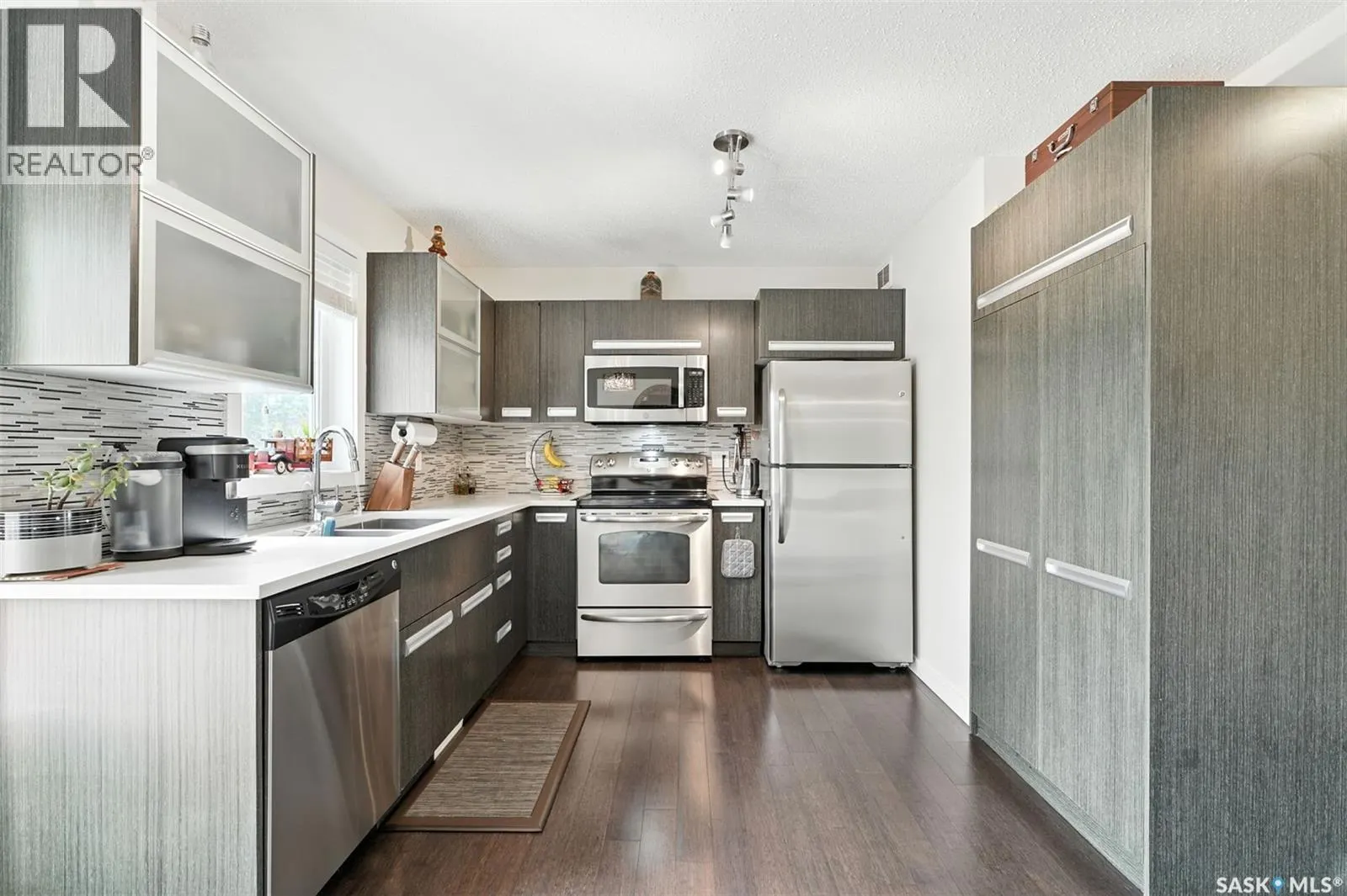 171 135 Ashworth CRESCENT