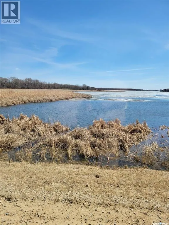 22 Lakeshore DRIVE